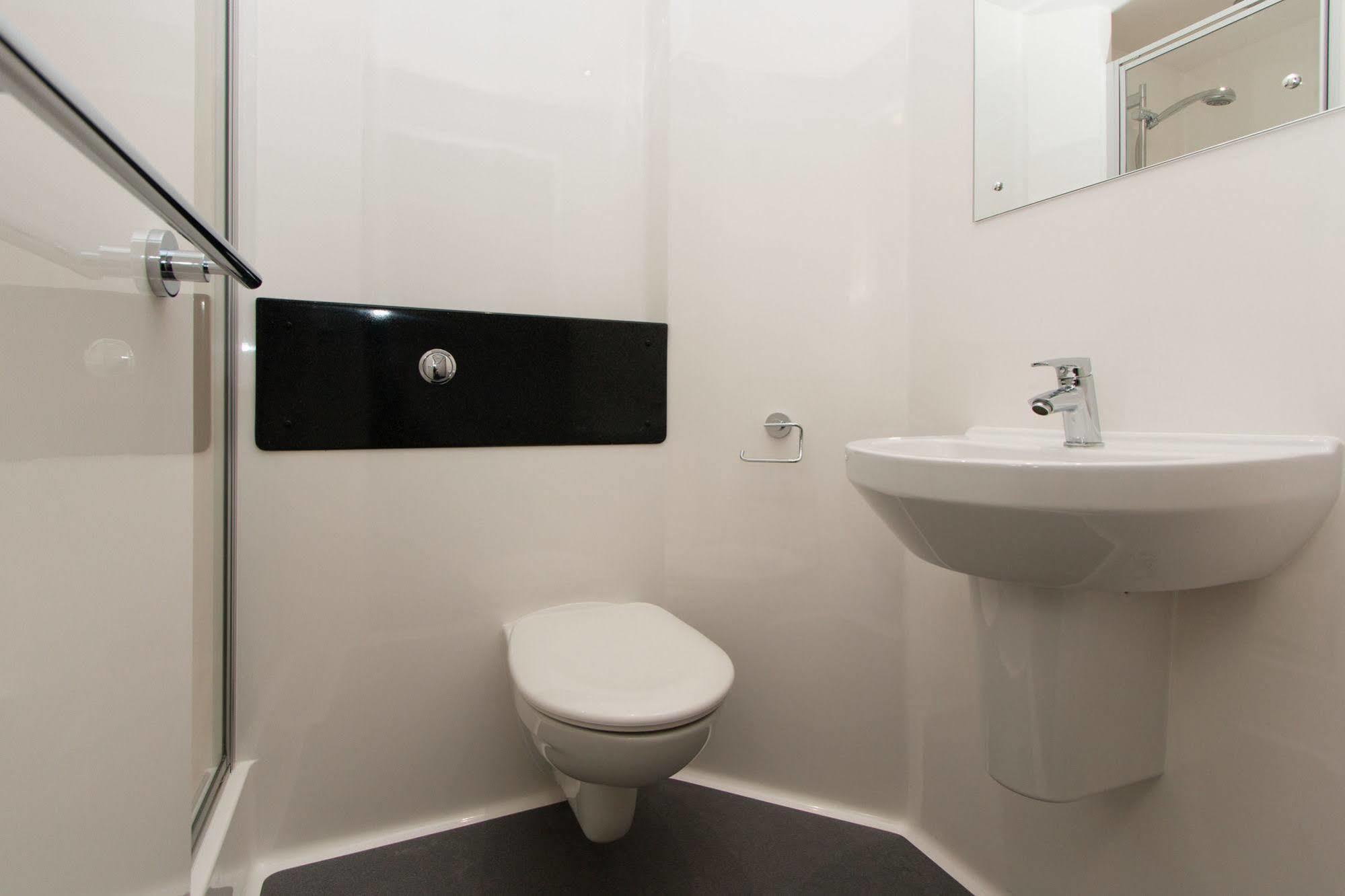 Destiny Student - Shrubhill Appartement